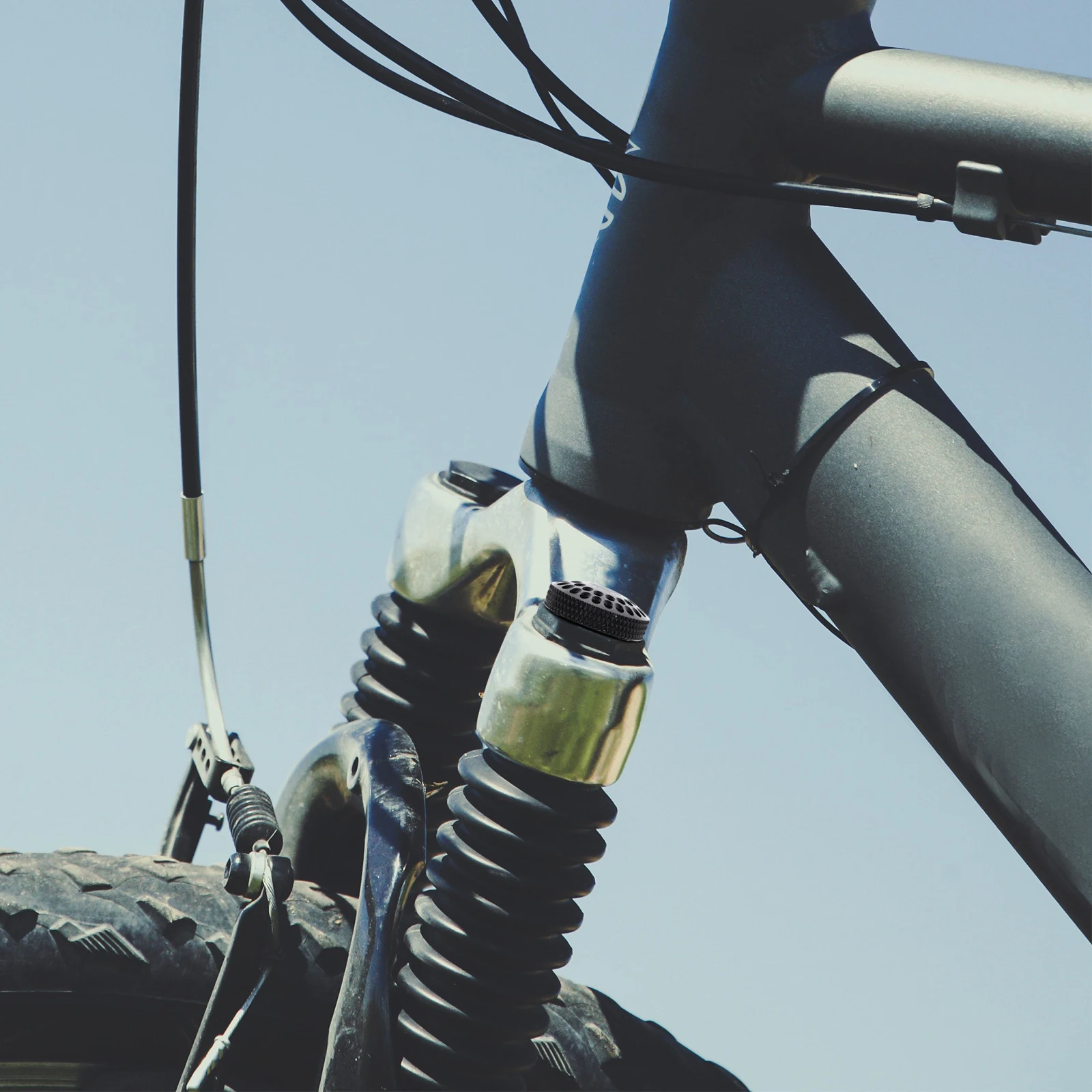 

1pc Bike Fork Cover Aluminum Alloy Lightweight Durable Hollow Design Wear Resistant Easy Carry Long Service Life Replaceable