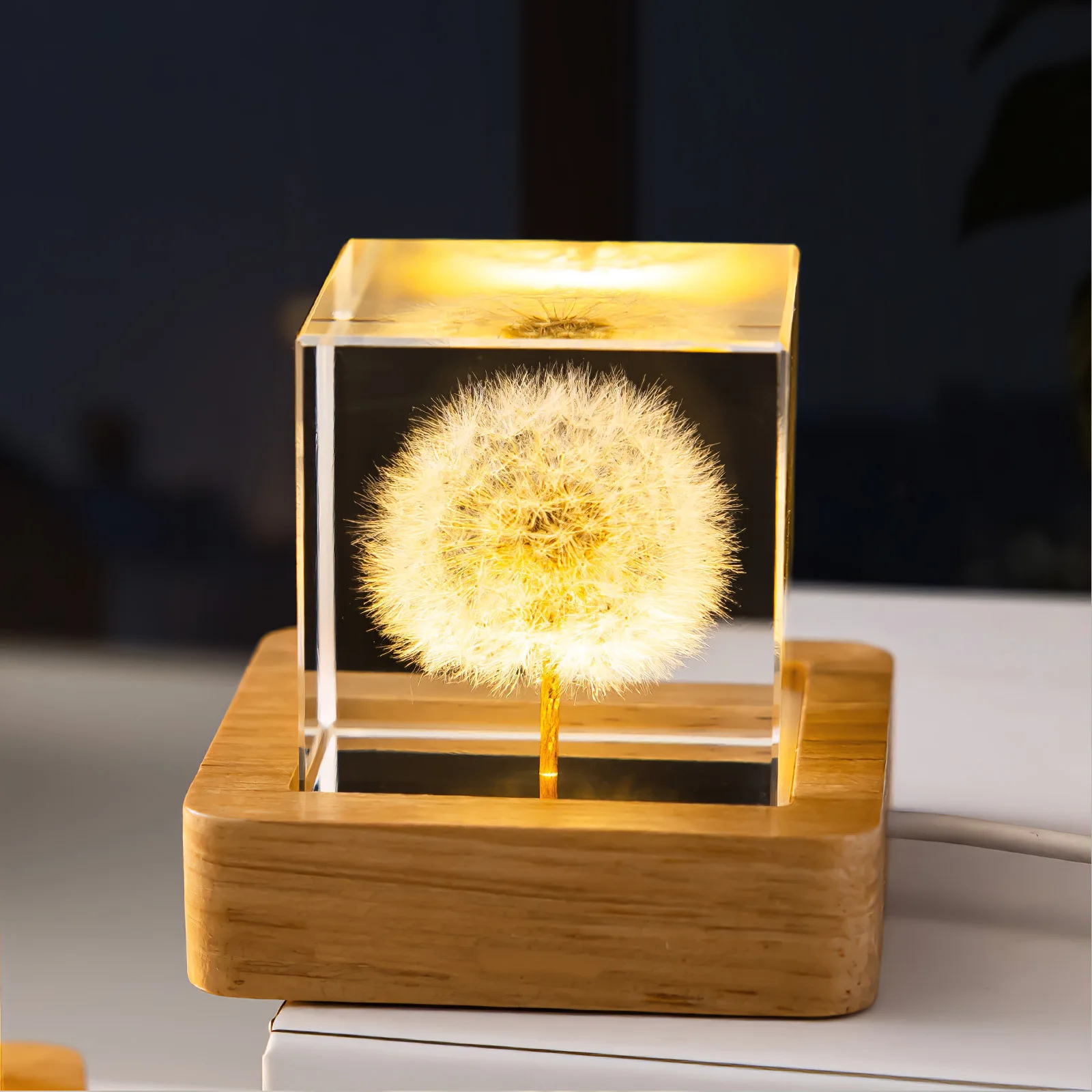 

Dandelion Cube Transparent Crystal Ornament Creative Desktop Decoration Suitable for Home Office Bedroom Study Gift