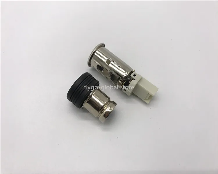 Suitable for the Great Overlord cigarette lighter Corolla Vios VZJ95 Land Cruiser Overlord cigarette lighter cigarette head