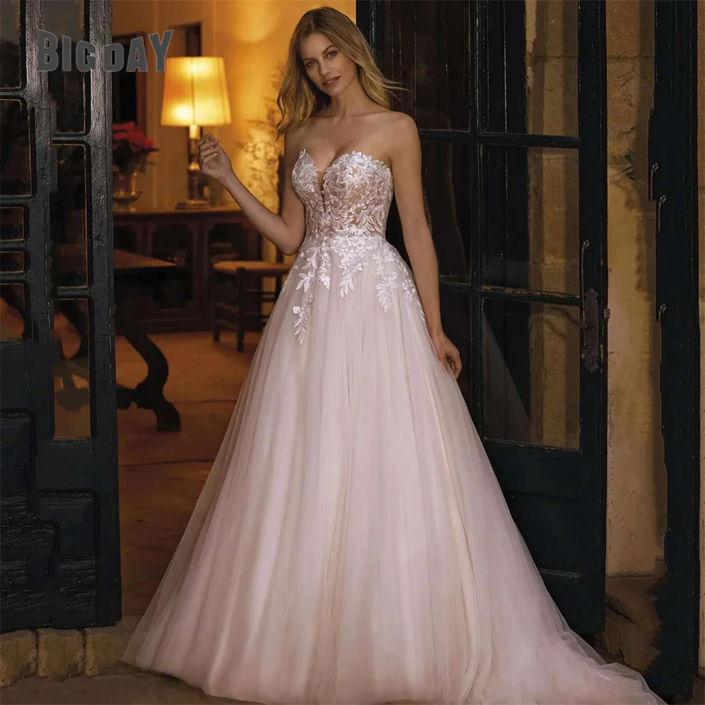 

Elegant A-Line Wedding Dress Women Open Back Lace Sweetheart Strapless Sleeveless Tulle Bridal Gown Sweep Train Vestido De Noiva