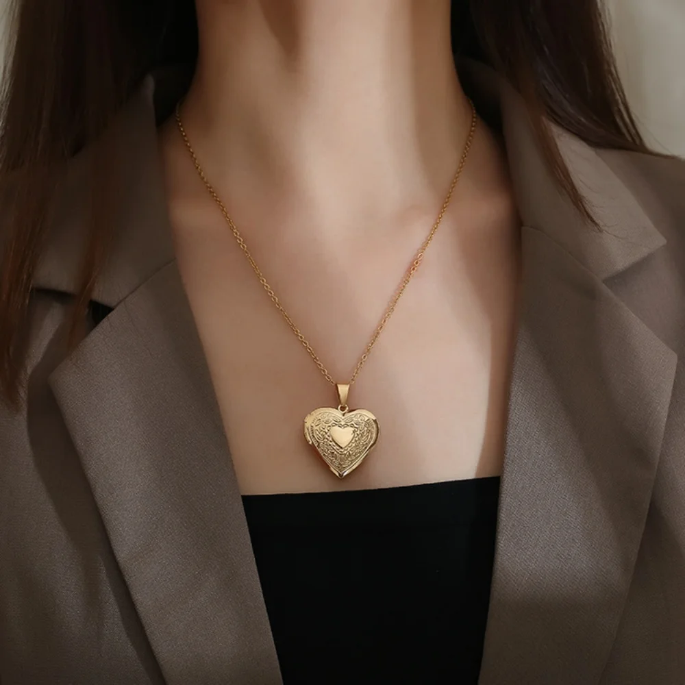 1pc Gold Floral Heart Photo Frame Necklace, Gentle Forest Style, Suitable for Girlfriend, Anniversary Gift, Daily Commute Access