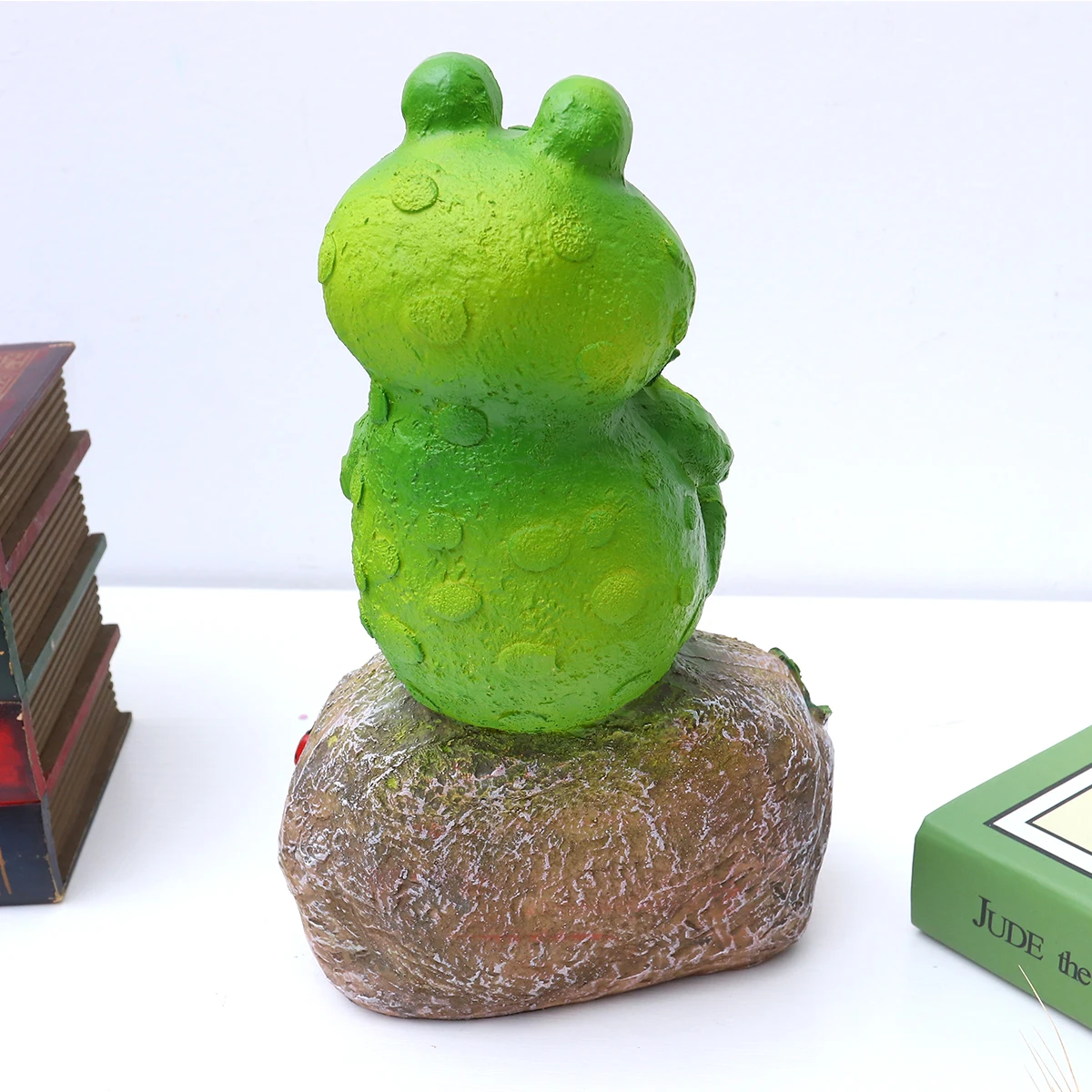 

Natural Resin Frog with Flower Desktop Ornaments Unique Home Decor Gift Idea Sculptures Desktop Ornaments Statues