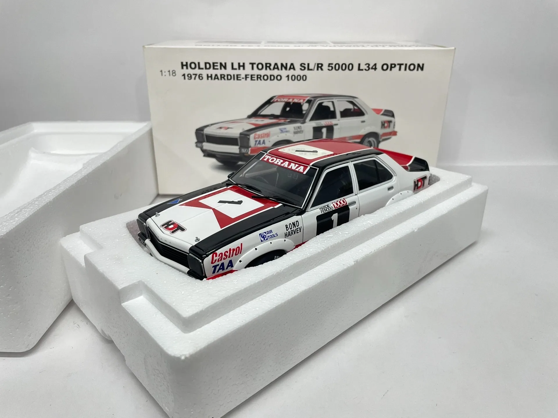 

Автоарт 1:18 LH Torana SL/R 5000г # 1, имитация ограниченной серии, все открытые металлические статические модели автомобиля из сплава, игрушка в подарок