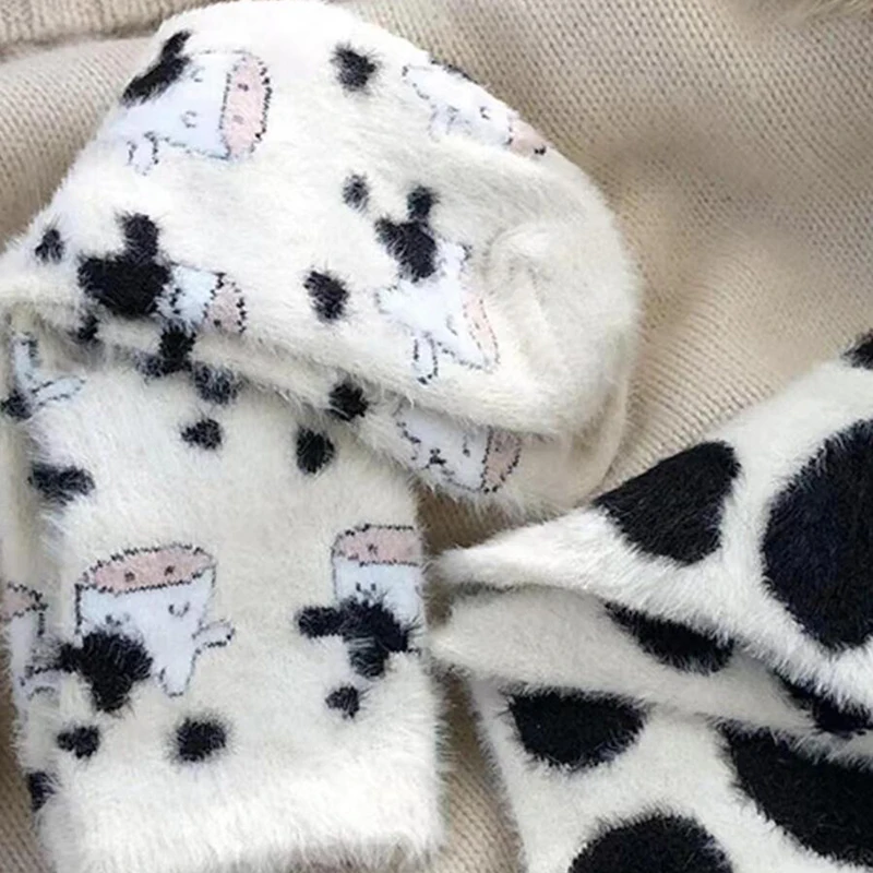 2 Pairs Autumn Winter Cute Dairy Cattle Spotted Mid Tube Socks Thick Warm Soft Comfortable Plush Fashionable Home Casual Socks
