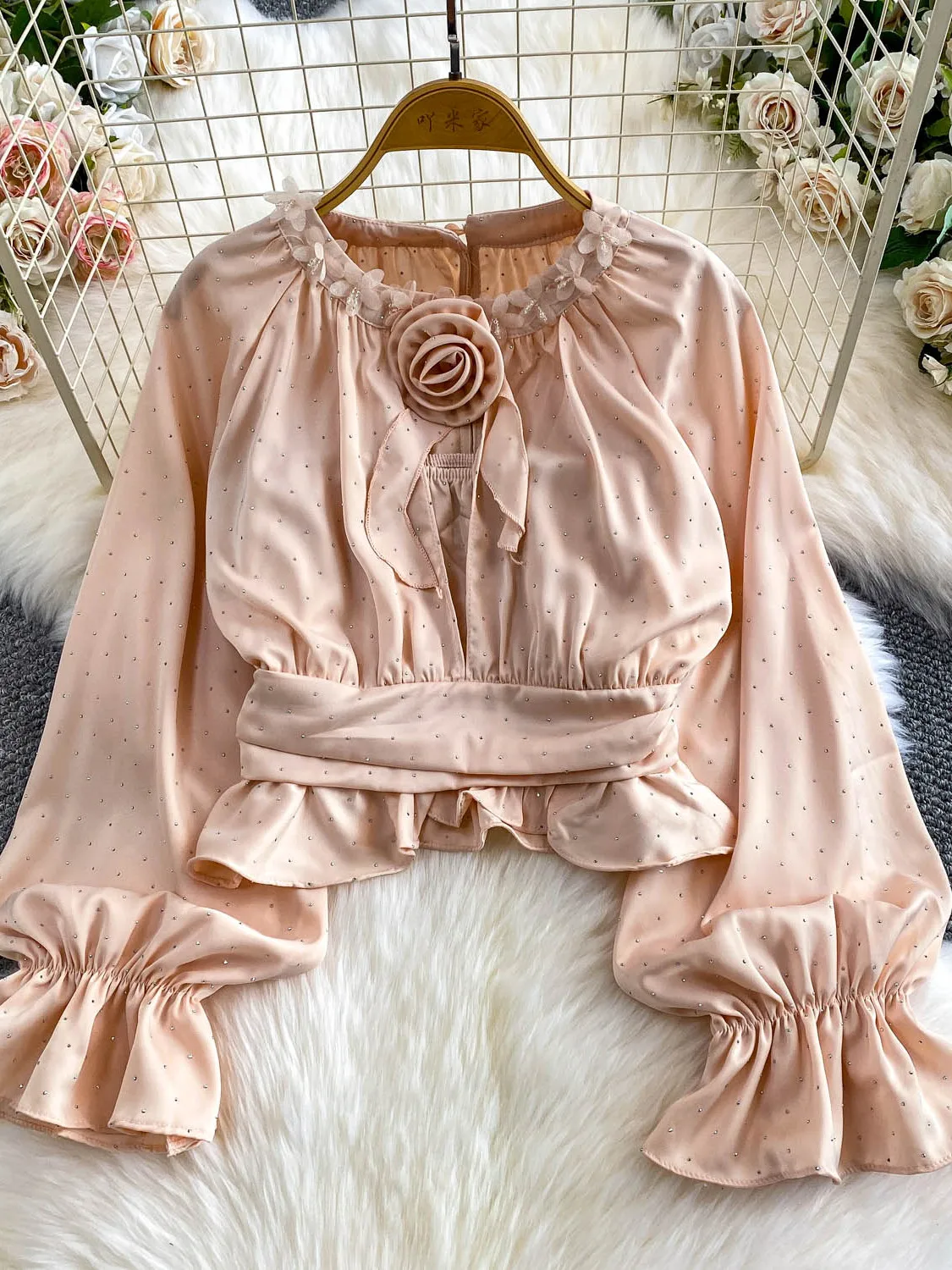 Ele Floral Embellied Bell Sve irt Women's Faion Autumn Trendy Fire Drill Le  Bell Sve Top Luxury Sle