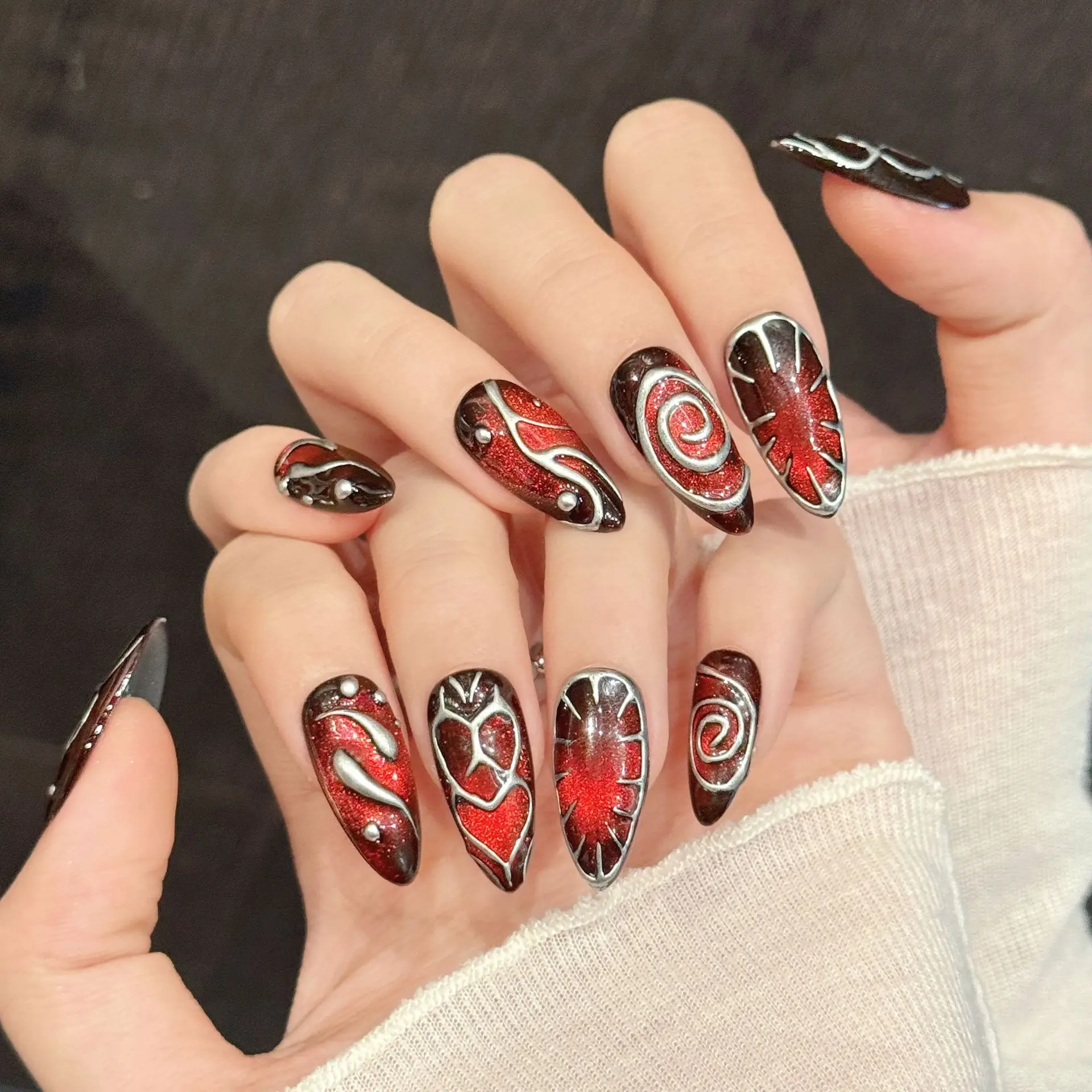 10 قطعة مسامير اللوز الأحمر البني الداكن نمط ثلاثية الأبعاد الحب الملمس العصرية اليدوية اضغط على الأظافر مع 4 قطعة أداة لاصق الغراء علامات التبويب