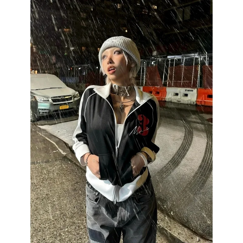 

2025 autumn and winter black and white sports jacket jacket with letter stripe print collar zipper casual retro sportswear