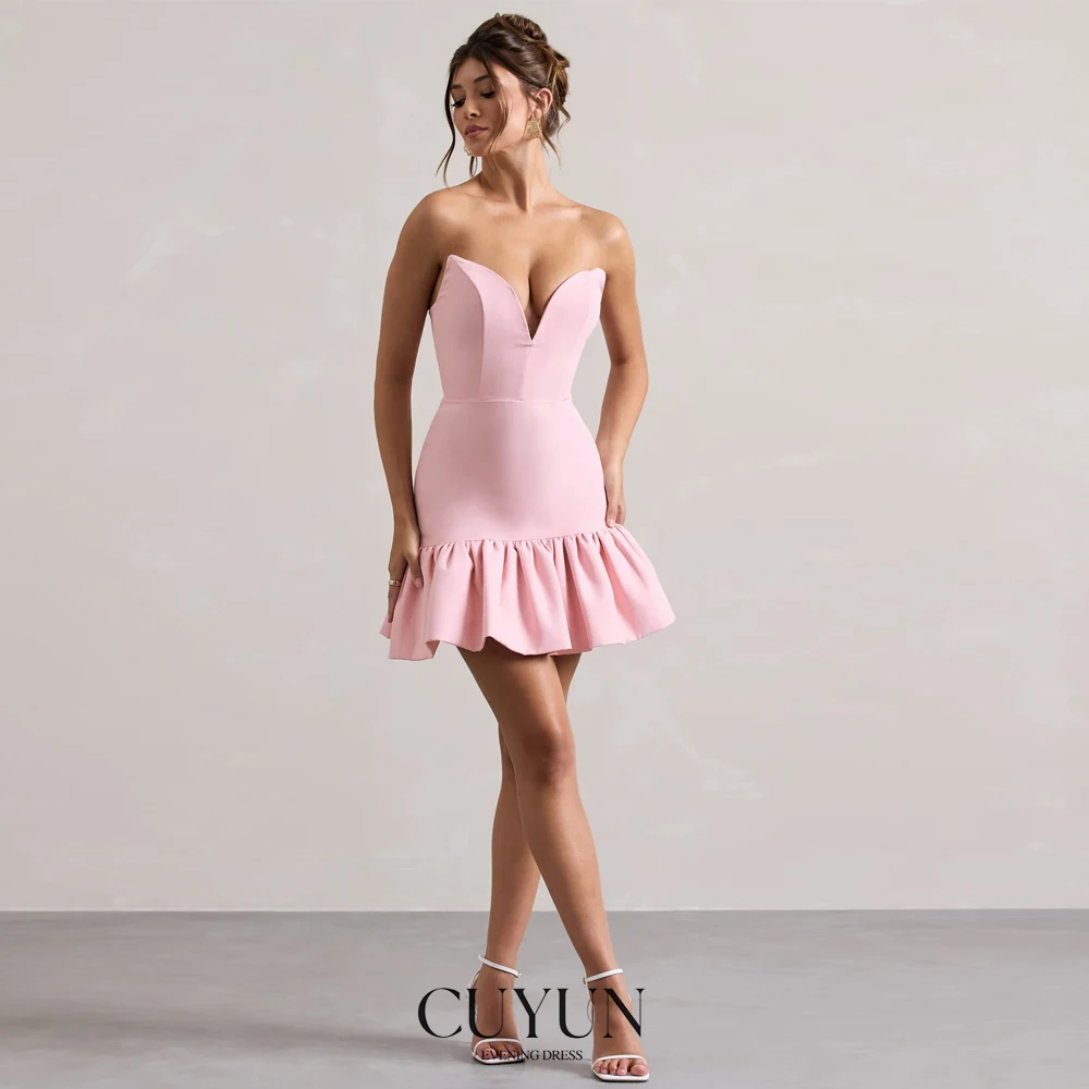 

CUYUN Pink Strapless Sexy Mini Prom Dresses Ruffled V-Neck Cocktail Dress Short Homecoming Dress Party Gown for Special Occasion