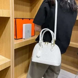 Fashionable Women's Handbag Elegant Ladies Shoulder Bag Stylish Female Purse Trendy Bag Women Universal Clutch Summer 2026 image 3