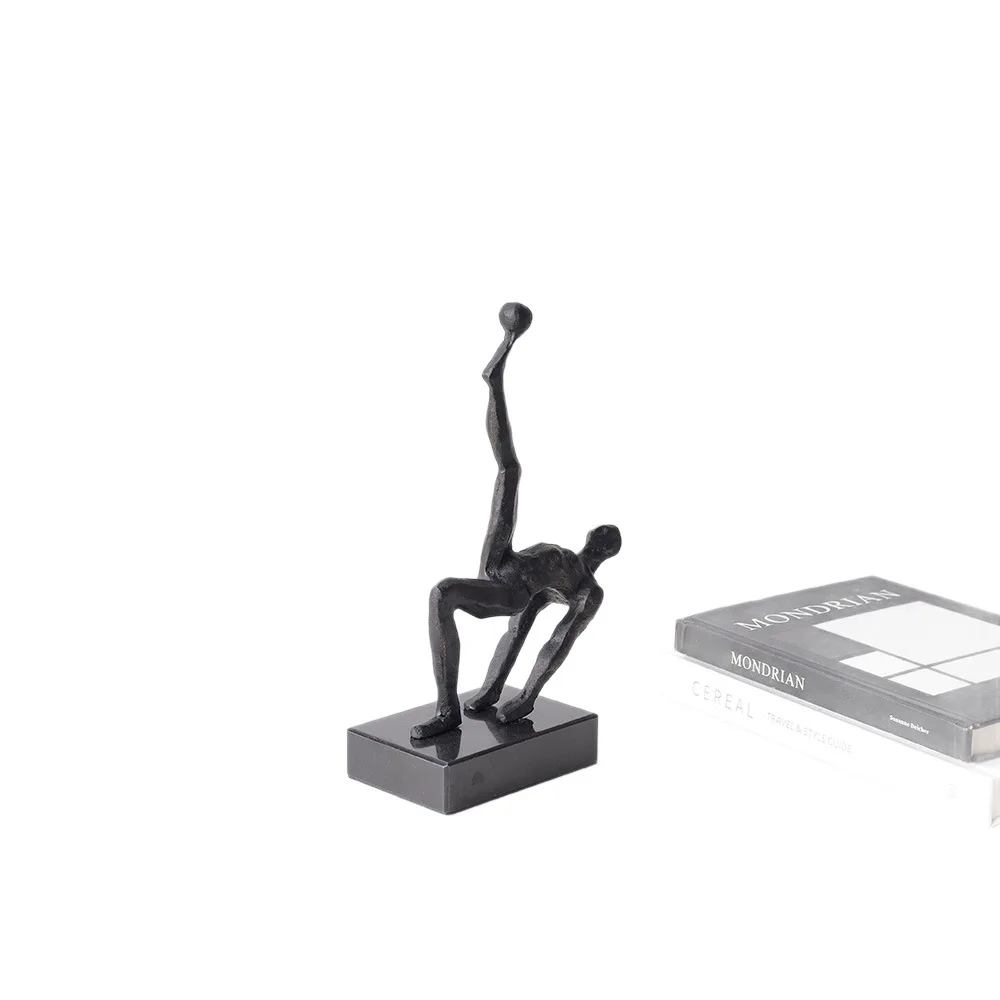 

CX humanoid sculpture designer abstract movement art ornament V room background cabinet decoration