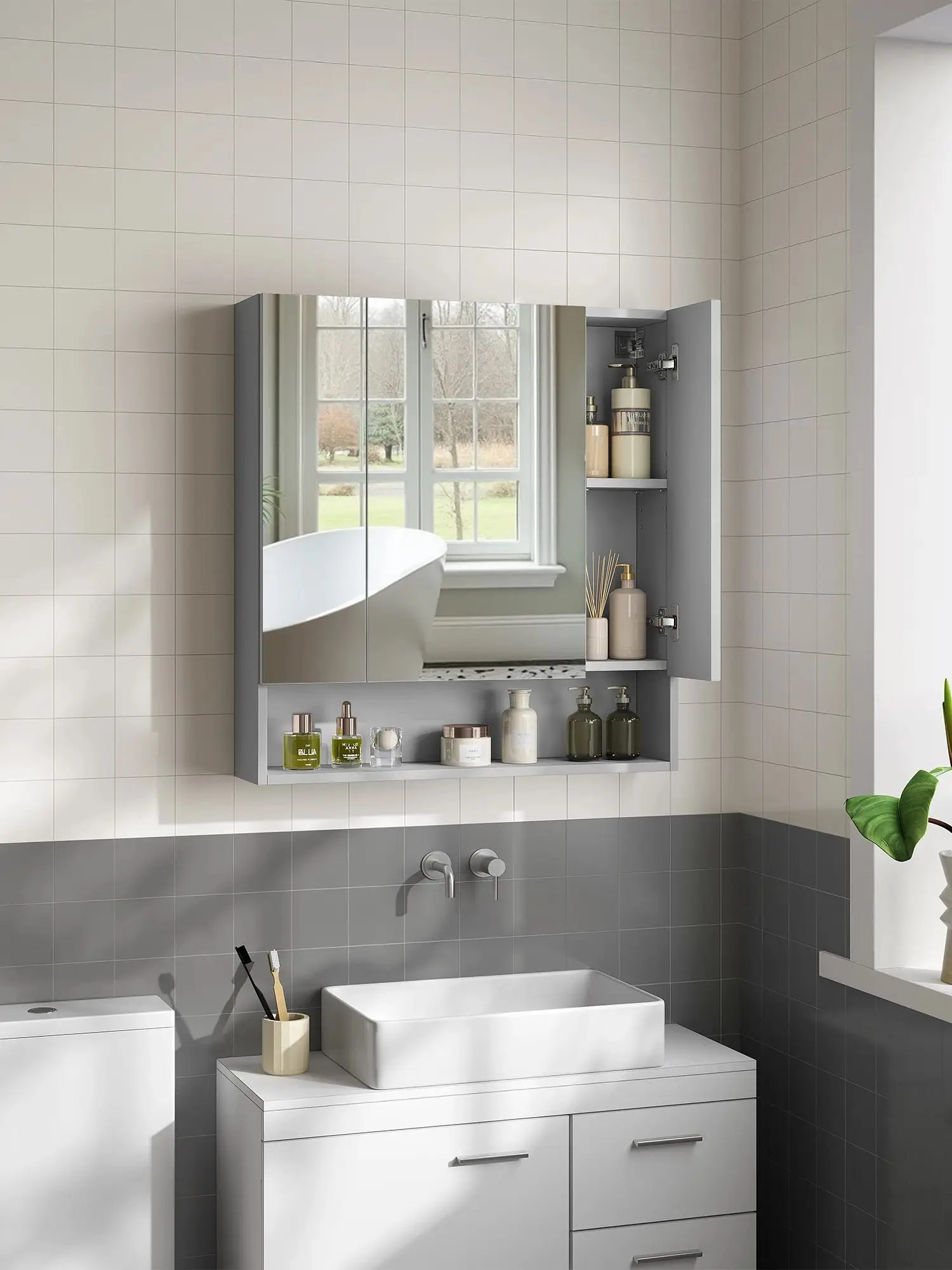 VASAGLE Badkamerkast met 3 deuren, spiegelkast, badkamerkast, open vak, verstelbare planken, 16,5x70x75 cm