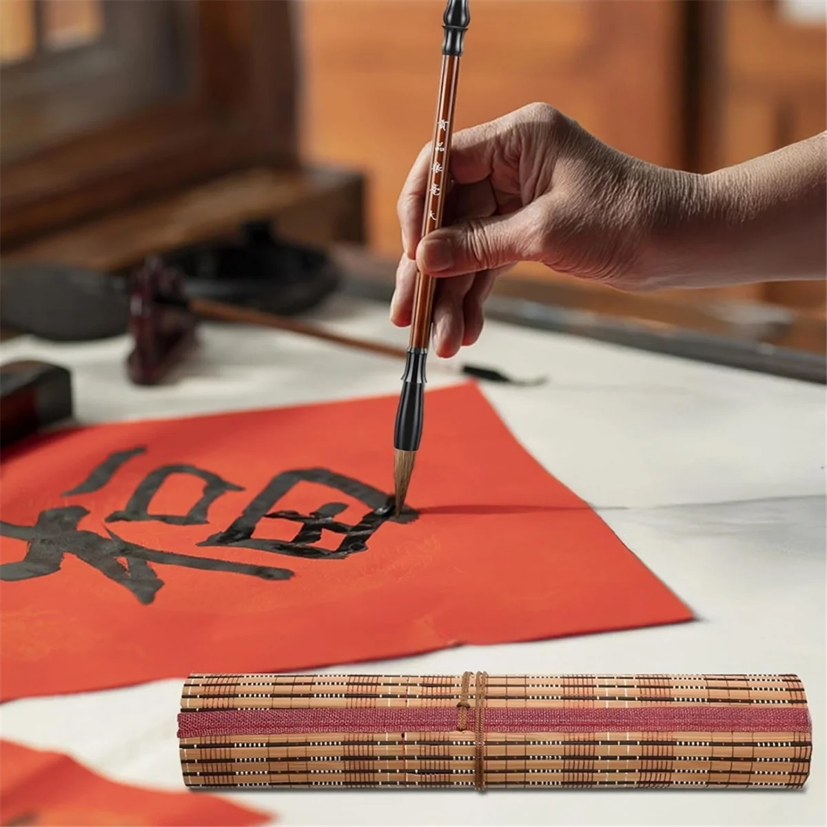 

AA25 25 Brushes with Various Bristle Types, Features Soft Goat Hair and Mixed Tips, Accommodates Different Stroke Techniques