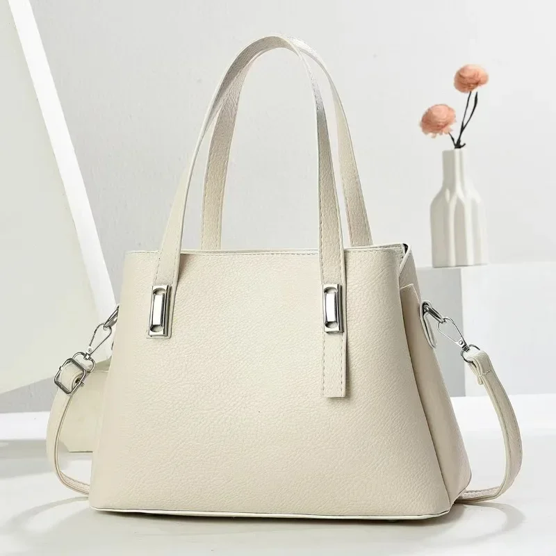 

2025 New Minimalist Tote Bag Women High-End Handheld Purse Versatile Elegant Shoulder Bag Fashionable Spacious Mom Bag
