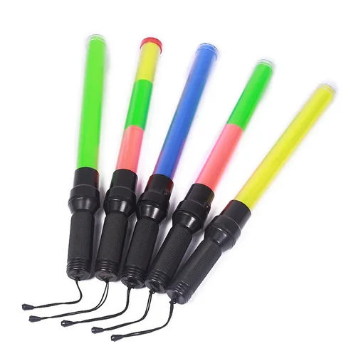 Imagen 2 del producto Varita de tráfico de carretera de seguridad, luz LED roja y verde, advertencia de marcación de tráfico aéreo, correa de muñeca, cordón, asistente de estacionamiento, vehículo, 54cm