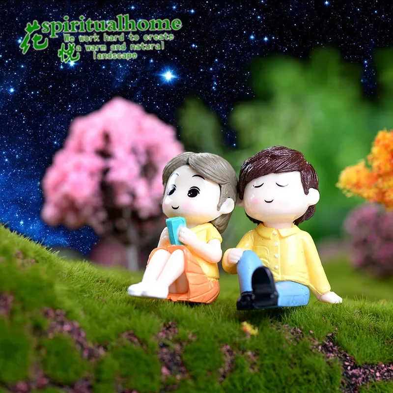 2pcs Romantic Couple Miniature Figurines Cake Decoration Material DIY Landscape Jewelry Fairy Garden Miniatures Home Decor