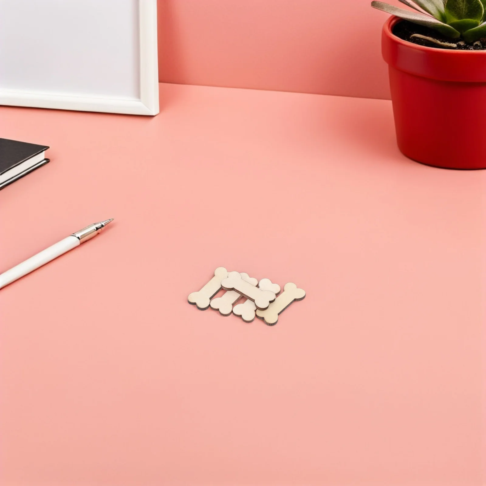 

Bone Shape Wood Chips Natural Craft Wood Shavings Bulk Pack for Home Decoration DIY Art Projects Long Lasting Material