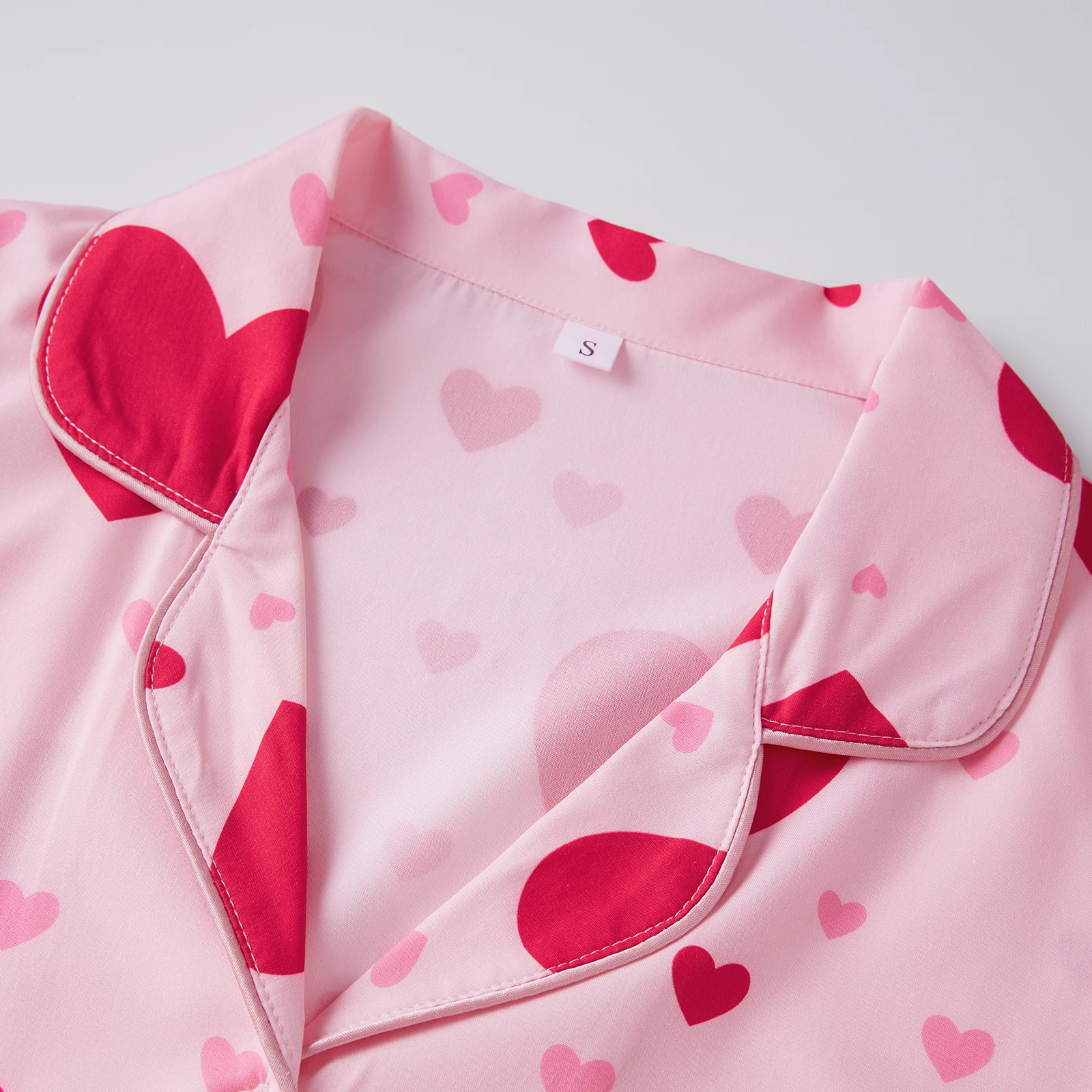 

2Pcs Pajamas Sets for Women Long Sleeve Lapel V Neck Heart Print Loose Fit Tops and Elastic Waist Shorts Loungewear