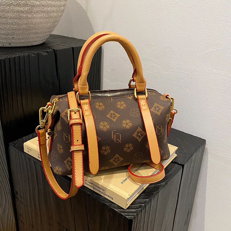 

2025 Color Block Tote Bag, Niche Commuter Purse for Women, Minimalist Shoulder Crossbody, Versatile Day to Night Bag, Textured