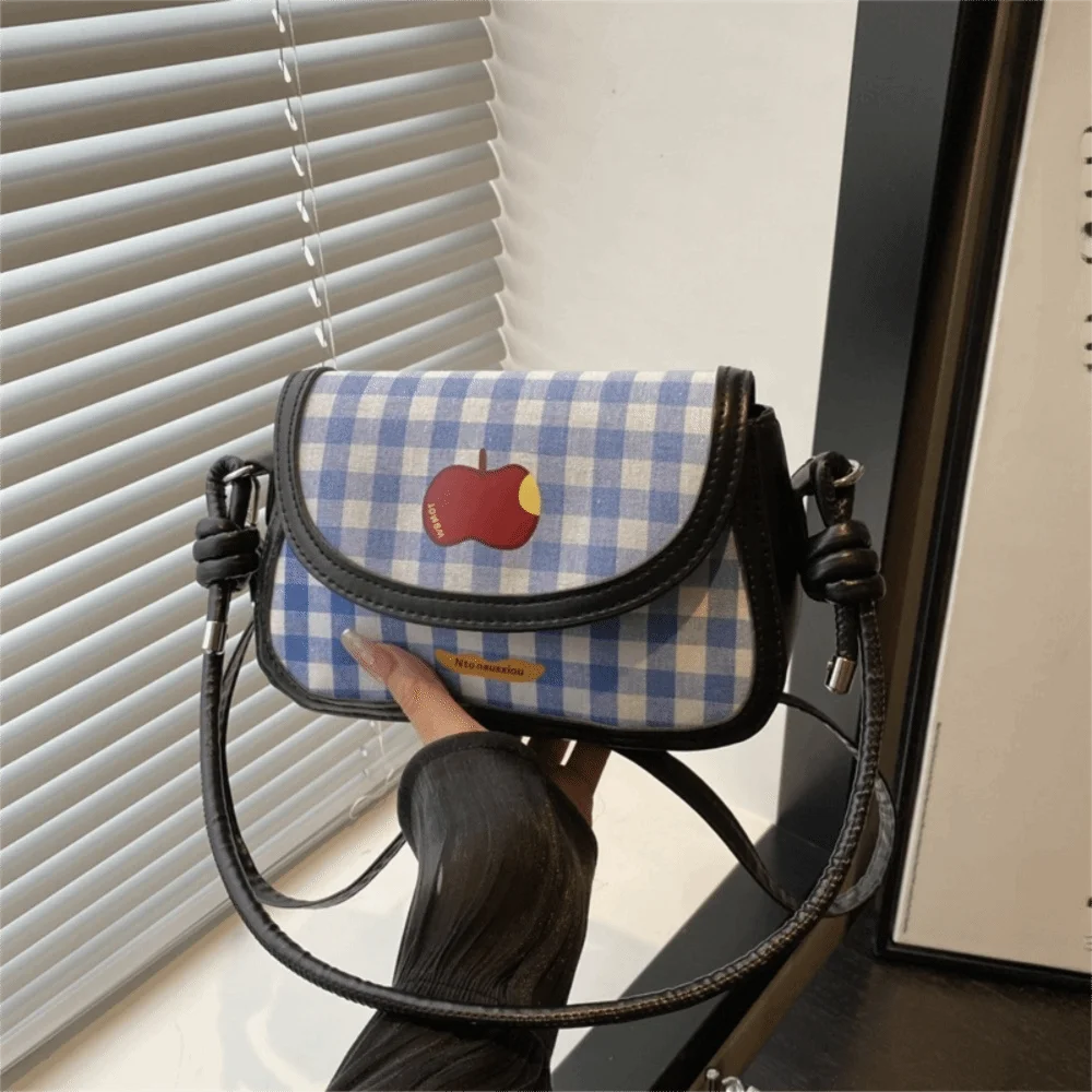 

Versatile Contrast Color Crossbody Bags Lightweight Adjustable Strap Shoulder Bag Fashion with Embroidery Flap Bag Women