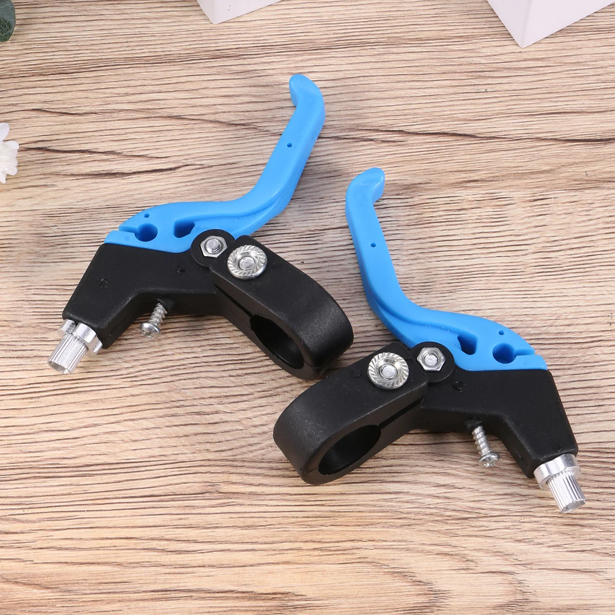 

1 Pair Bike Brake Levers Universal Handlebar Braking Handles 2.2Cm Diameter Blue Bicycle Brake Parts Cycling