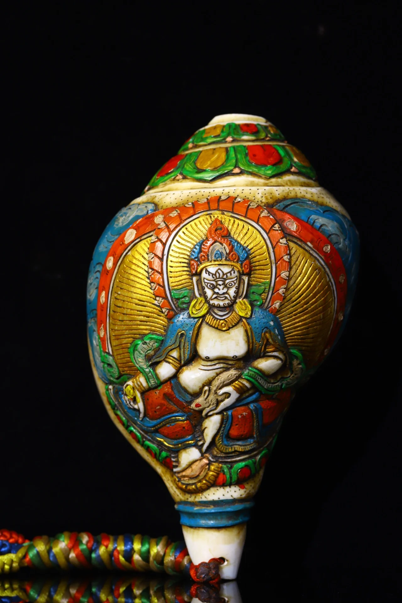 

8"Tibetan Temple Collection Old Natural Conch Painted mosaic gem Yellow Jambhala river snail horn Buddhist niche Exorcism