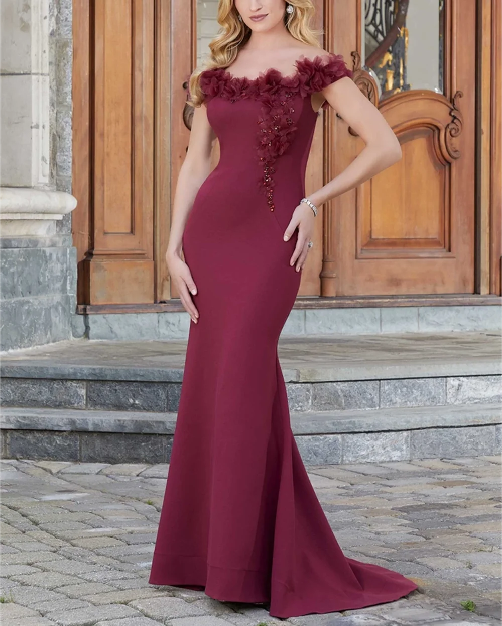 Elegant Long Tight Mother Of The Bride Dress Off The Shoulder Neckline Cap Sleeves Modern Formal Wedding Evening Prom Party Gown