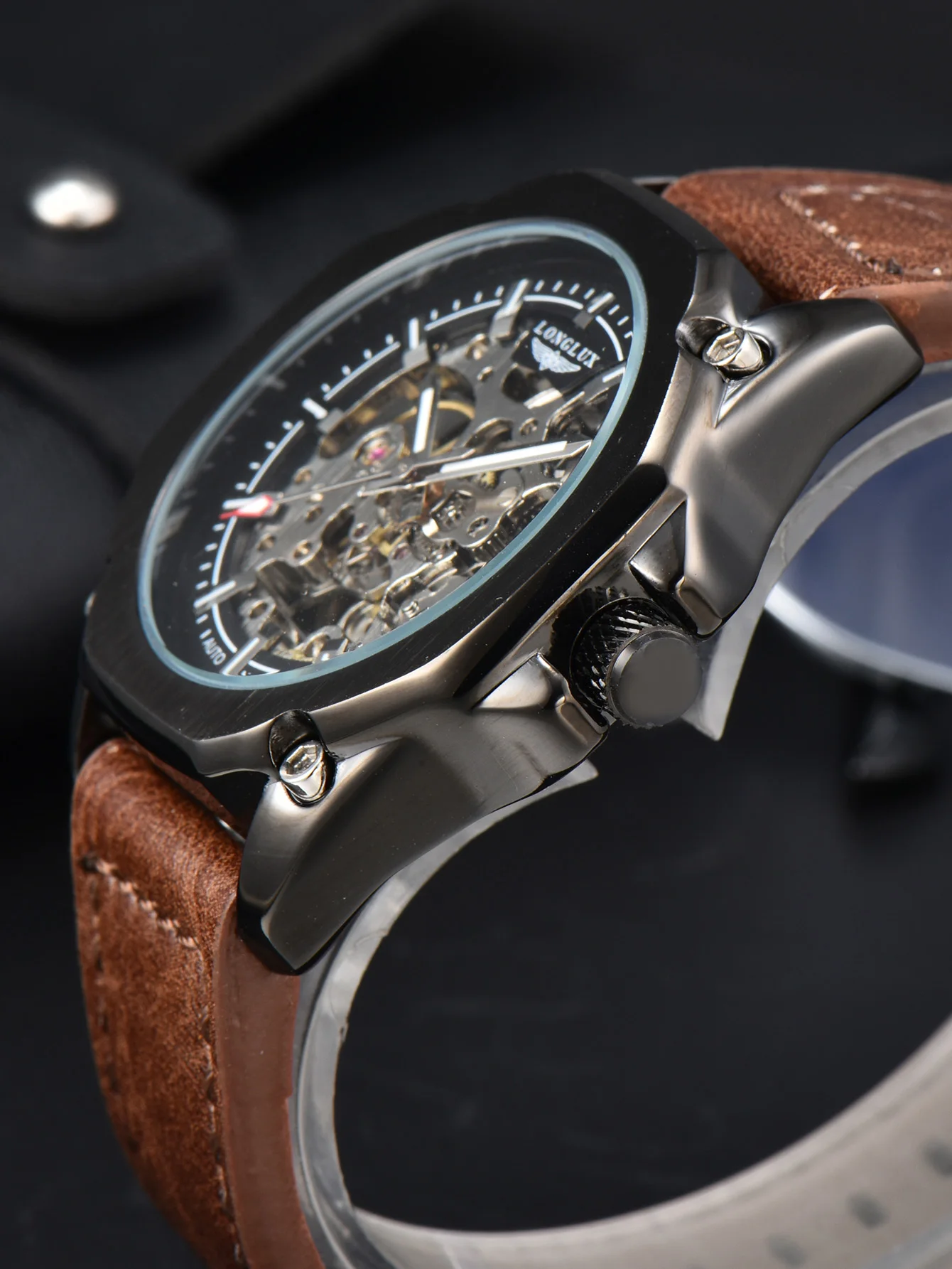 ساعة أوتوماتيكية للرجال مقاومة للماء هيكل عظمي رياضي ساعات ميكانيكية في الهواء الطلق ساعة رجالي جلدية عصرية هدية لصديقك