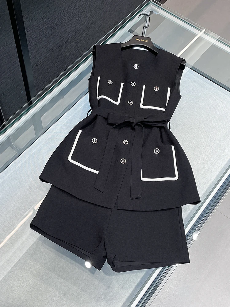 

High-End Women's Spring Faion Set with Open Cardigan Waist-Cinching Svel Top And orts in Contrasting Colors