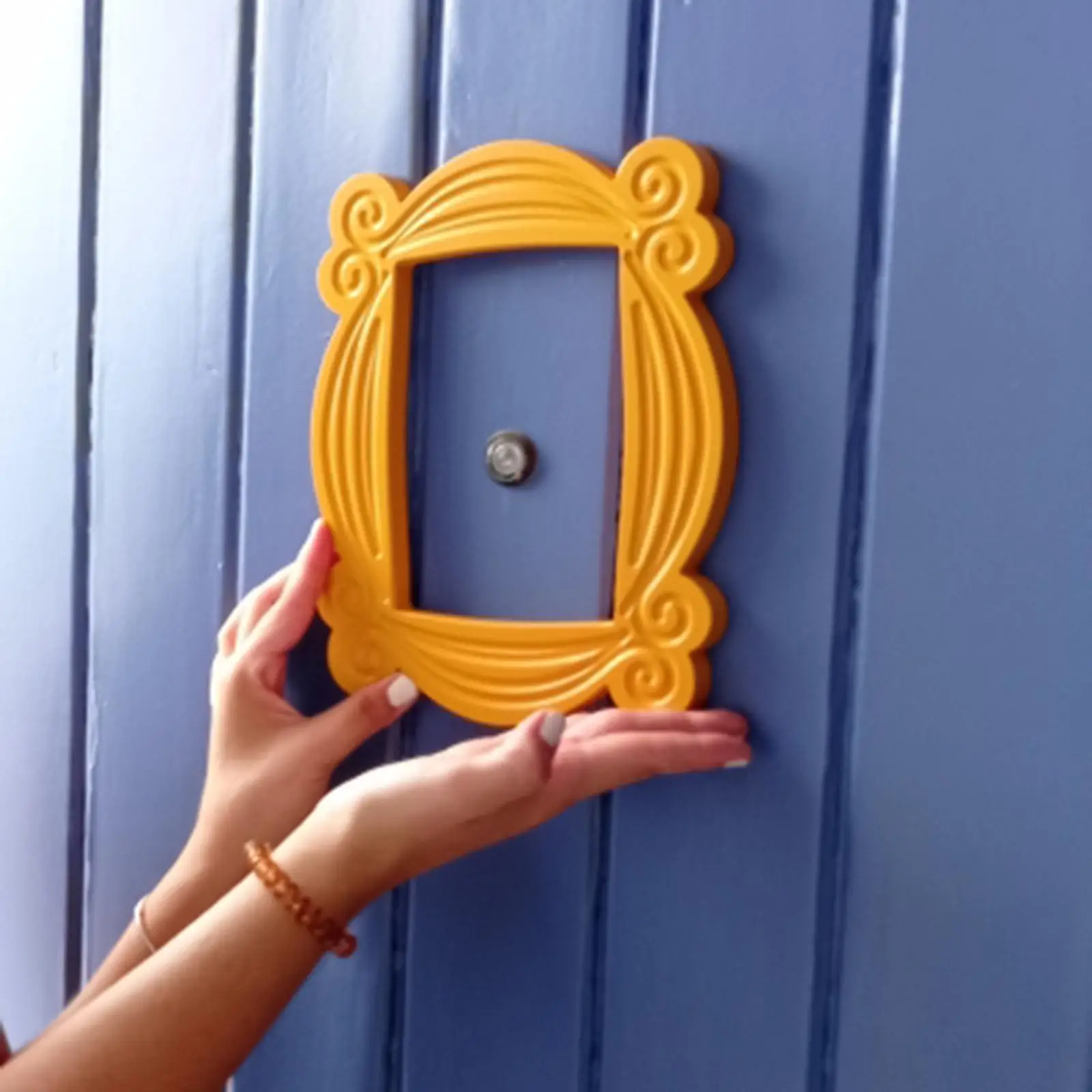 Handicraft Frame Friends TV Show Peephole Frame for Home Ornaments