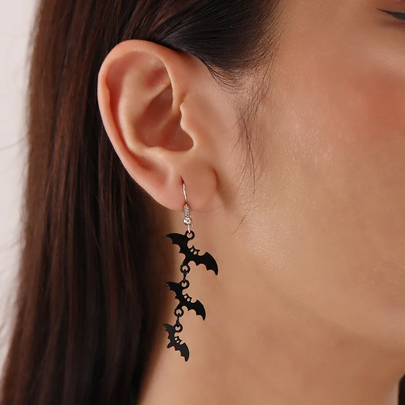Europe and America Black Spider Adorned with Multicolored Zircon Earrings UNISEX Halloween Happy Hip Hop Party Jewelry Earrings