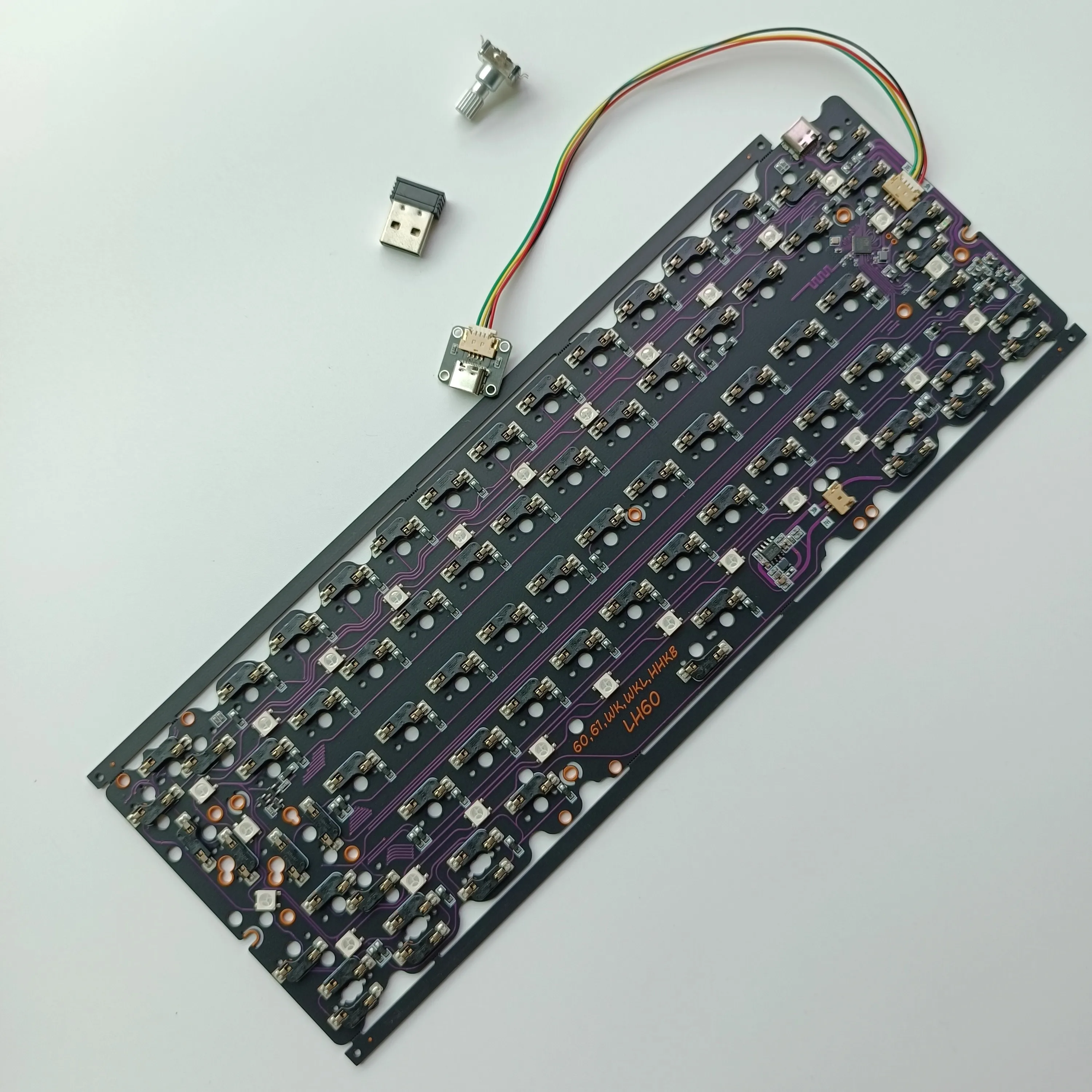 

LH60 позиционирующая пластина клавиатуры, трехрежимная VIA, черный сердечник, универсальная печатная плата, индивидуальные аксессуары для геймеров RGB с возможностью горячей замены