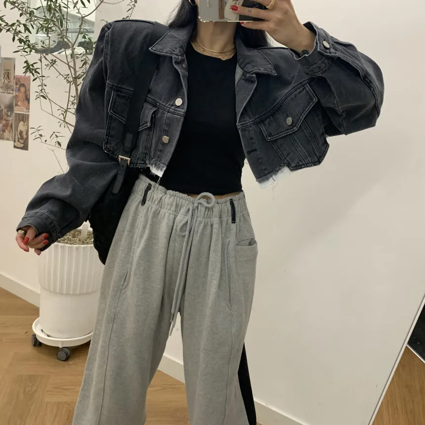 Korean Style Ins Spicy Girl Denim Jacket Turn-down Collar Buttoned Frayed Worn Loose Short Outerwear Top for Women