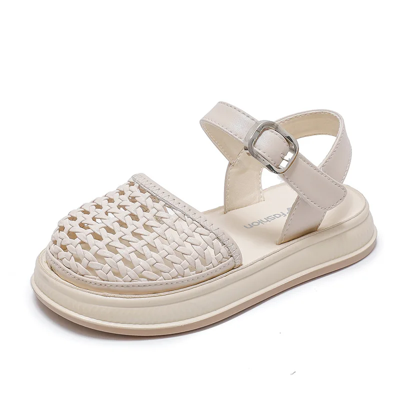 

Новые летние детские сандалии 2026 года с закрытым носком, плетеные, ажурные, в стиле принцессы, с защитой от ударов, на мягкой подошве, пляжные сандалии для девочек