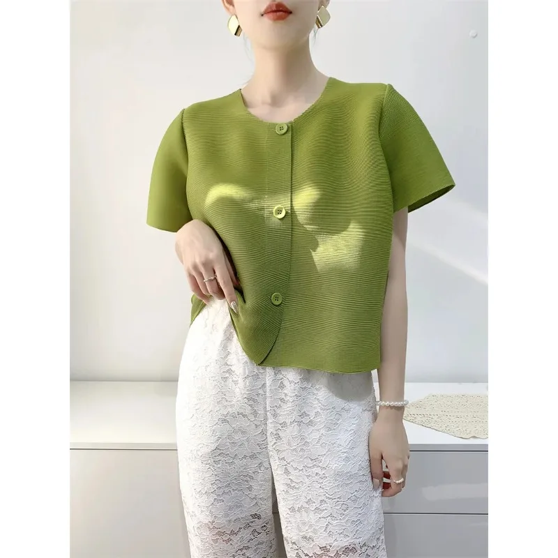 GGHK Miyake Women Pleated Tee Round Neck Single Breasted Solid Color Fashion Short Design Shirt Casual Vintage Female Top