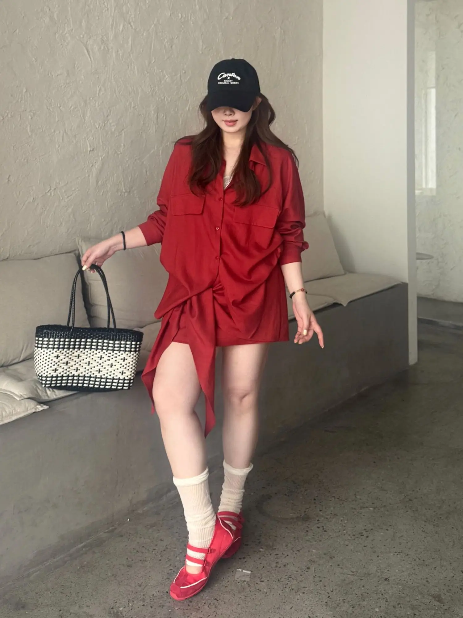 

Комплект женского ханьфу JINGU Roman Holiday: рубашка большого размера, юбка-полусолнце с поясом, однотонная, в стиле Lazy Style, весна 2026