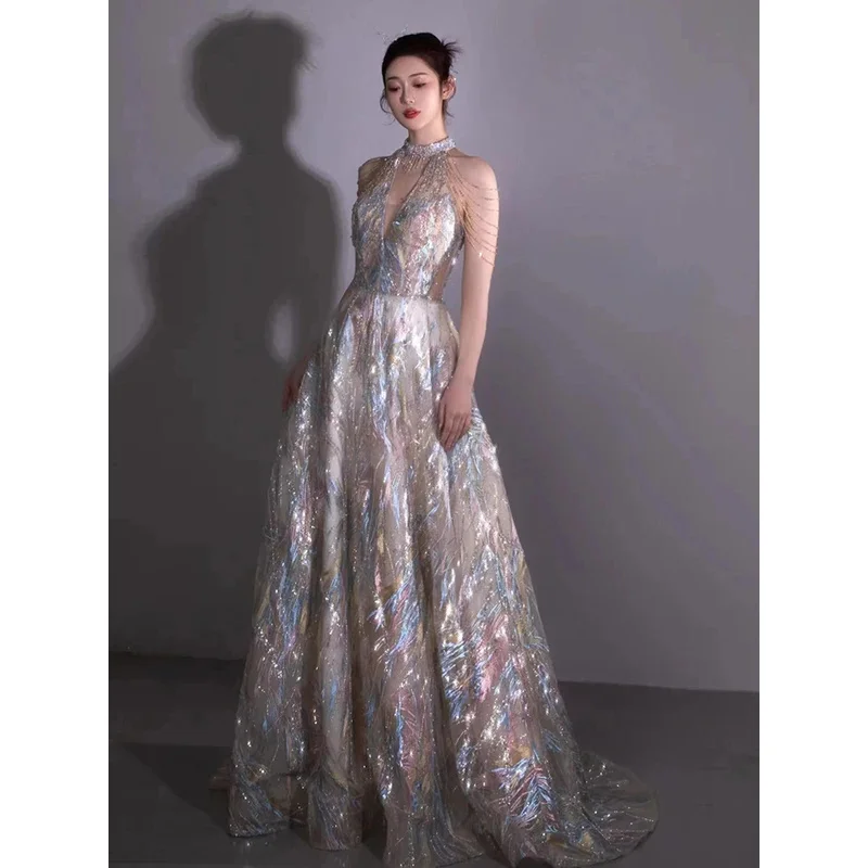 

Heavy industry evening gown, high-end light luxury, niche stage host, long skirt, neck hanging, toasting gown, bride's sense of