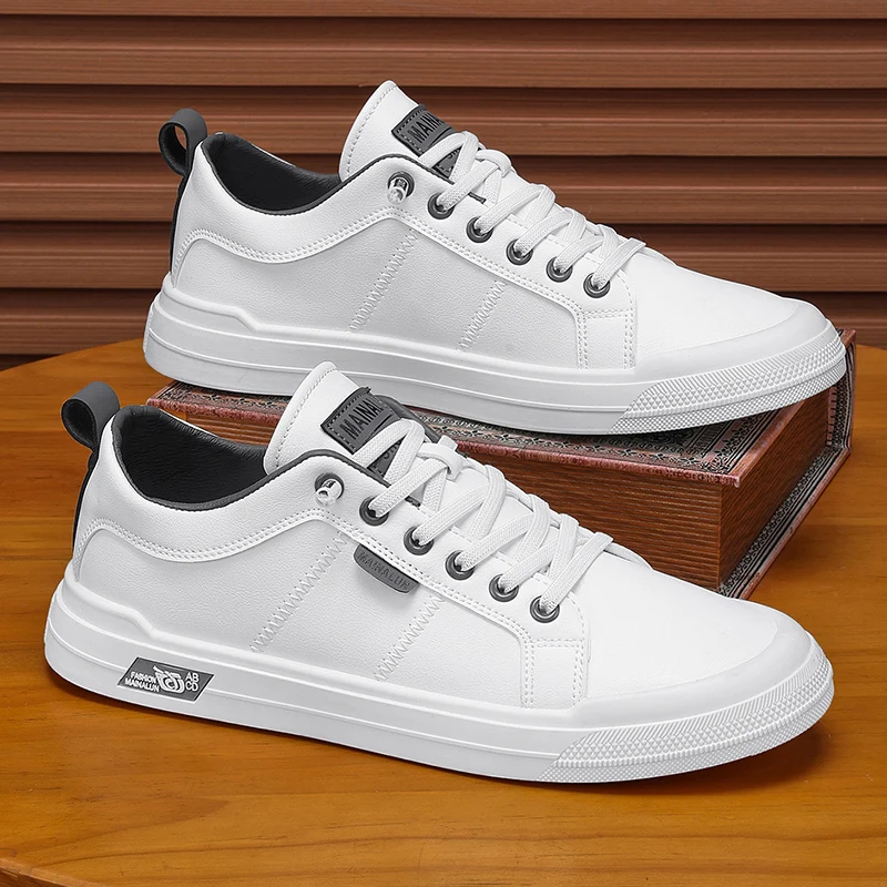 New Men's Low-Top Leather Sneakers Soft Durable White Casual Shoes Trendy Versatile Skate-Inspired Footwear for Streetwear Daily