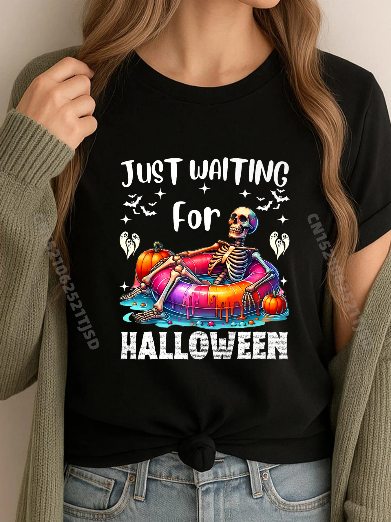 

Просто ожидание на Хэллоуин Скелет Жуткий Vibe Летние мужские рубашки Футболка с графическим рисунком Дизайнерская одежда Женская печать