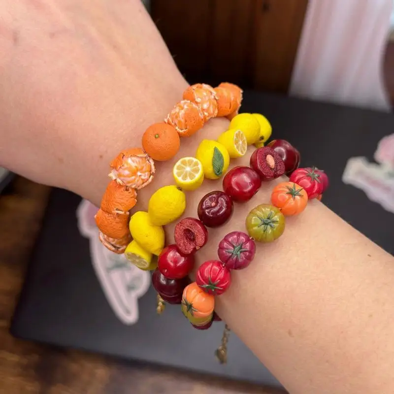 Niedliches 3D-realistisches Fruchtperlen-Armband, handgefertigt aus Harz, für den Sommerurlaub, den täglichen Gebrauch, Geschenk für Mädchen. – Detail 3