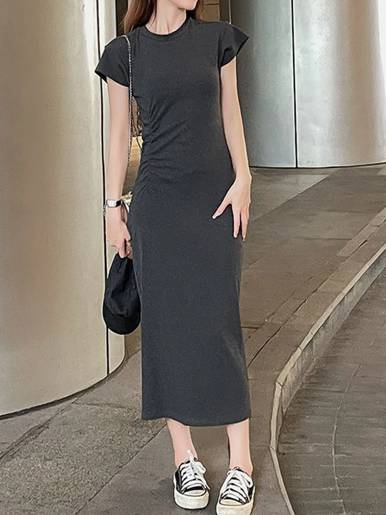 Sommerkleid mit tailliertem Schnitt, heißer Mädchenstil, schlankes Kleid, lässiger, entspannter Stil, reines Wunschkleid, langes Rockkleid, Hüftrock, Damen-Sommerkleid – Detail 4