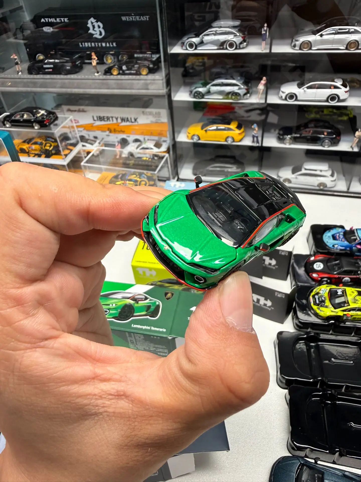 Diecast TH 1:64 Scale Lamborghini Temerario Green Alloy Car Model