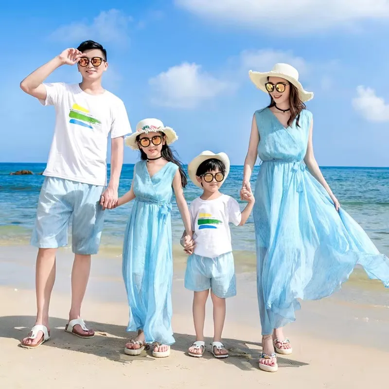 

Vacation Holiday Look Family Matching Clothes Daughter and Mom Blue Dresses Son and Dad Beach T Shirts Shorts Two Piece Outfits