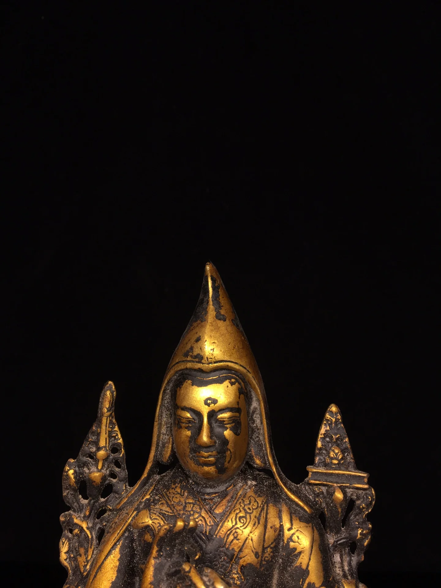 Exquisite pure copper statue of Tsongkhapa, finely crafted, with an aged patina,Free shipping