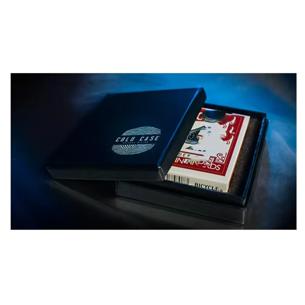 Cold Case (Gimmick und Online-Anleitungen) von Greg Wilson, Nahaufnahme, Straßenmentalismus, klassische Kartenzaubertricks, Requisiten, Gimmicks