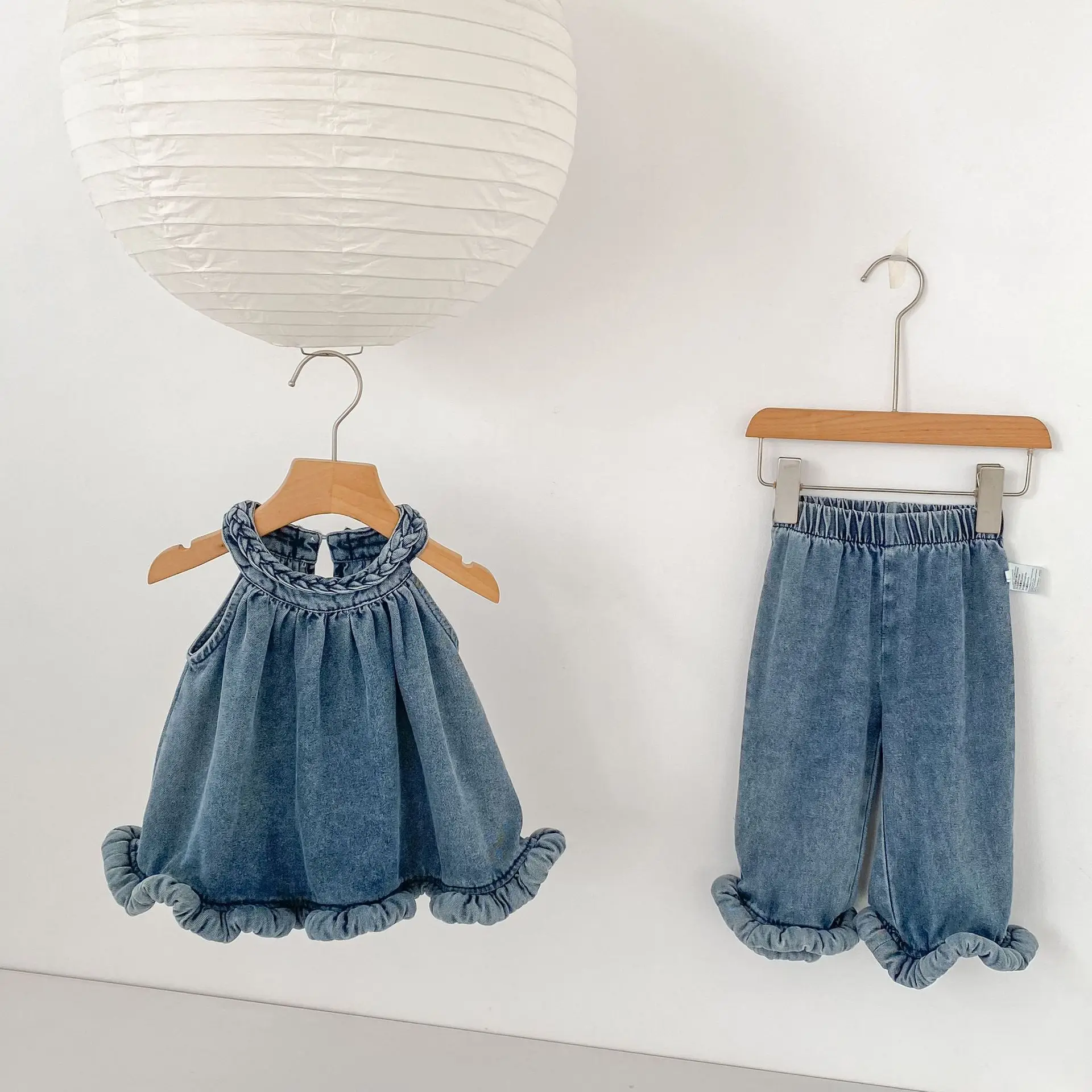 New Children's Clothing Set for Girls with Summer Design Sense Sleeveless Denim Woven Hanging Neck Top, Pants with Irregular Hem