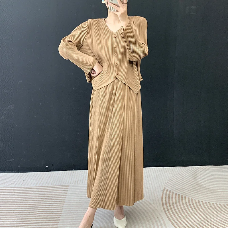 Miyake Pleated Suit Women's Summer 2026 Autumn and Winter New High-end Coat Cardigan + High-waisted Skirt Two-piece Set