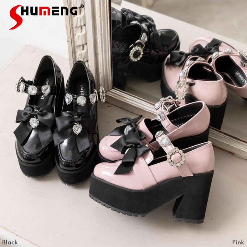 

Japanese Style Elegant Retro Bow Diamond Sweet Versatile Lolita Shoes Bright PU Black Mary Jane Shoes for Women High Heels Pumps