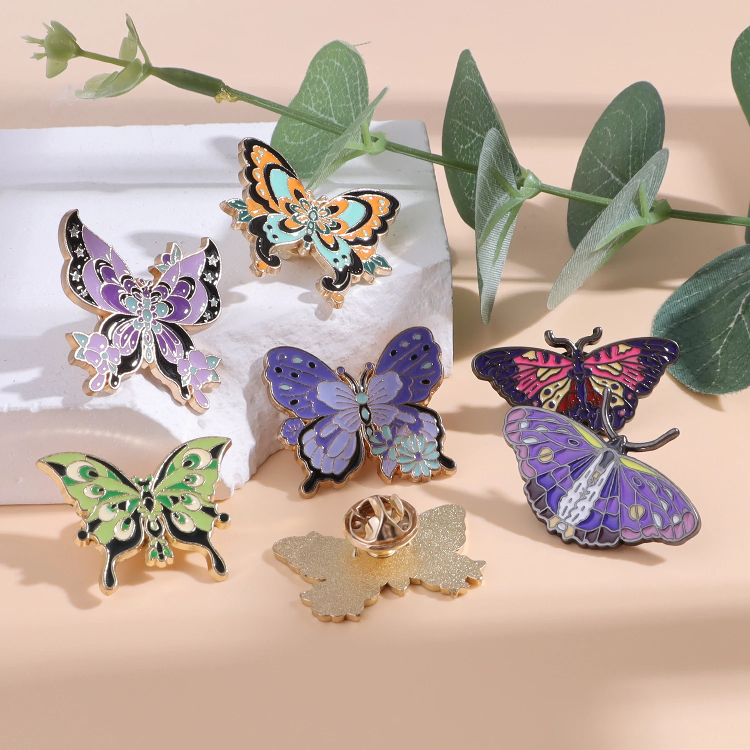 Colorful butterfly moth insect brooch badge, natural jewelry, children's friend gift