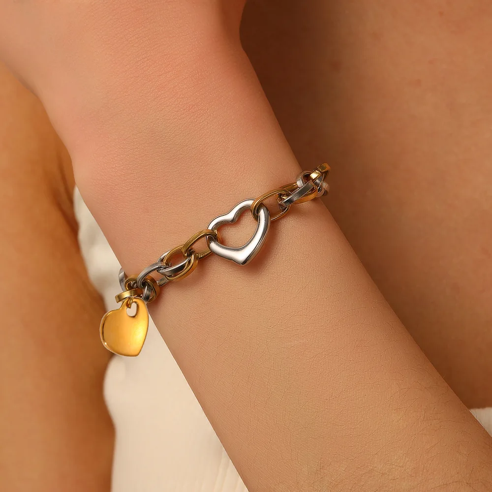 

Hollowed-out circular heart-shaped chunky chain bracelet, fashionable stainless steel, colorfast heart bracelet.