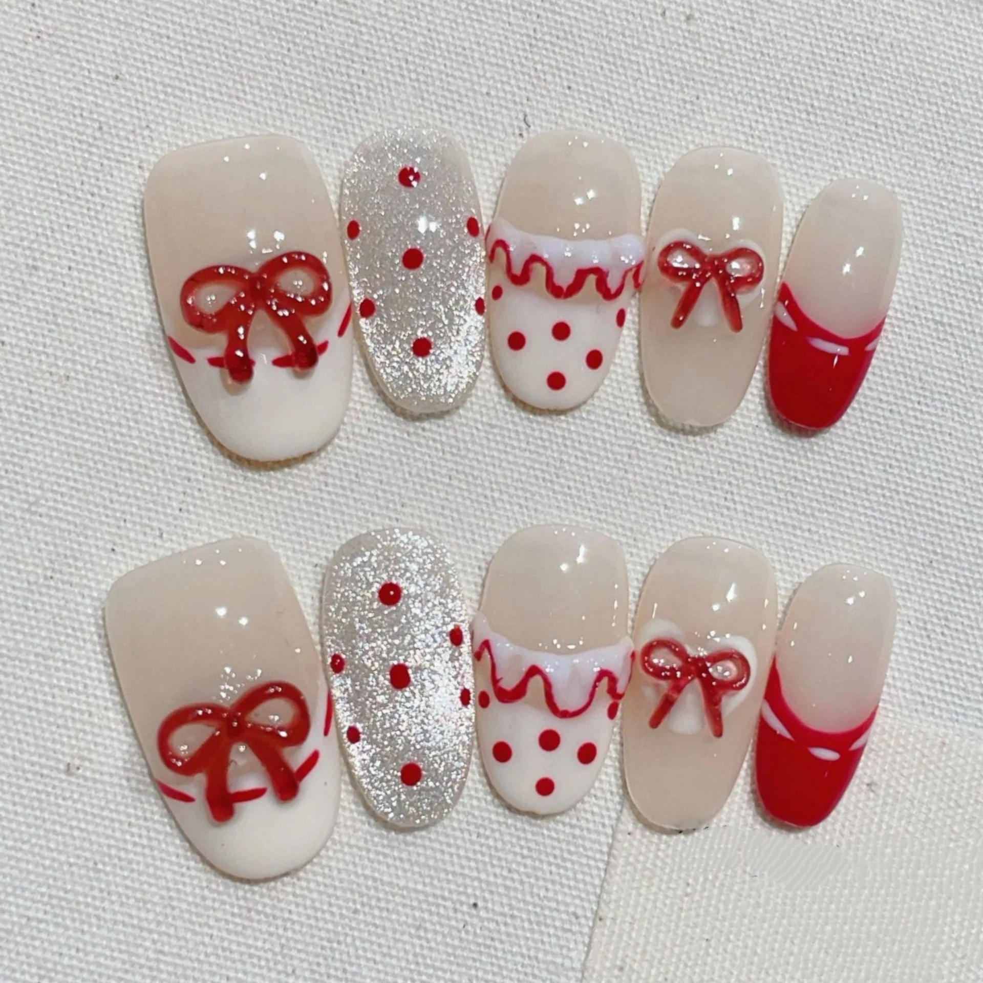 

10pcs Short Oval Handmade Fake Nails Bow Design Stick on Nail Tips French Red False Nail Art Finished Cat's Eye Spress on Nails